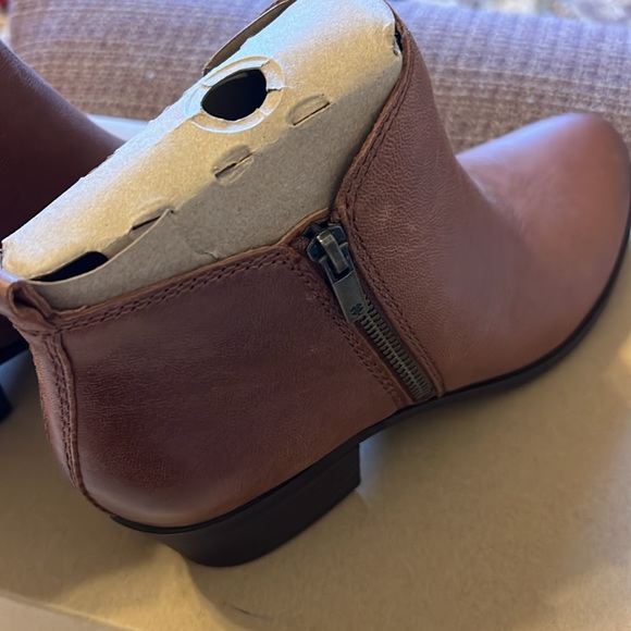 👢👢Lucky Brand Toffee Barillos👢👢NWT - Picture 10 of 16